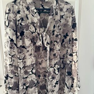 Isaac Mizrahi Black and White Floral Blouse